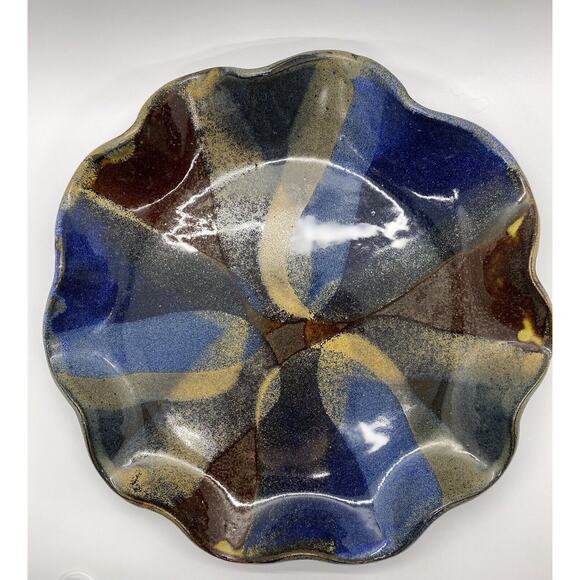 Studio Art Pottery Ruffle Edged Dish Artist Signed. Approximately 10” Multicolor - Picture 1 of 7